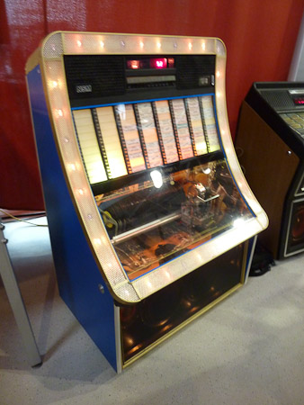 DMC-TZ7- 1/13 Sek. bei f / 3,3- 270