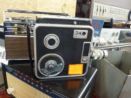 DMC-TZ7- 1/10 Sek. bei f / 3,3- 270