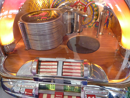 DMC-TZ7- 1/13 Sek. bei f / 3,3- 270