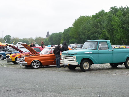 CX2- 1/130 Sek. bei f / 4,6- 228