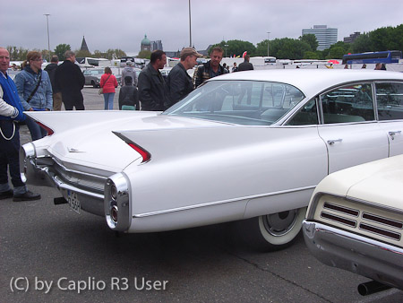 Caplio R3- 1/290 Sek. bei f / 4,4- 228