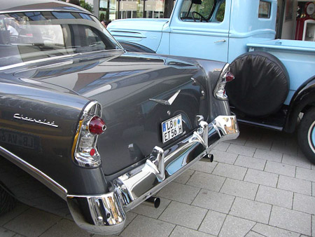 EX-Z700- 1/100 Sek. bei f / 2,7- 111