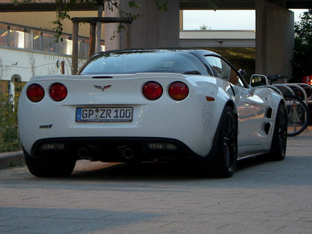 EX-Z700- 3,2 Sek. bei f / 5,2- 111