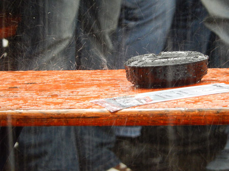 COOLPIX S9500- 1/13 Sek. bei f / 6,3- 214