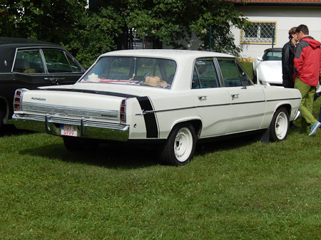 COOLPIX S9500- 1/1250 Sek. bei f / 5,1- 214