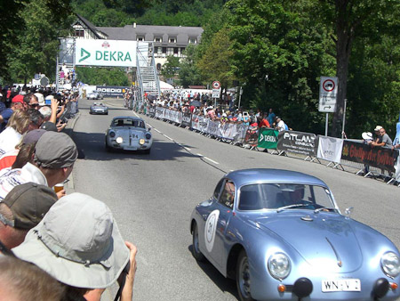 EX-Z700- 1/800 Sek. bei f / 3,6- 165