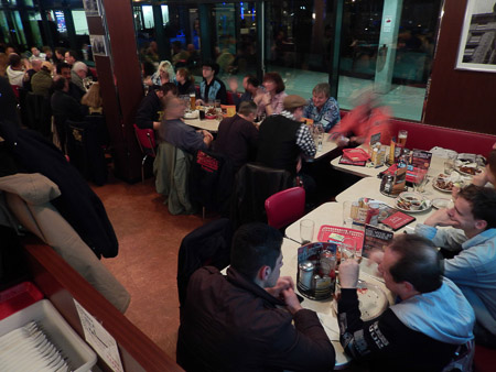 COOLPIX S9500- 1,0 Sek. bei f / 3,4- 39