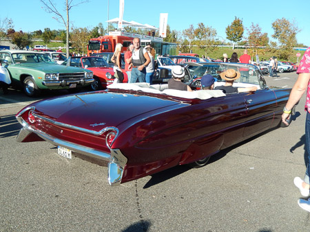 COOLPIX S9500- 1/800 Sek. bei f / 3,8- 224