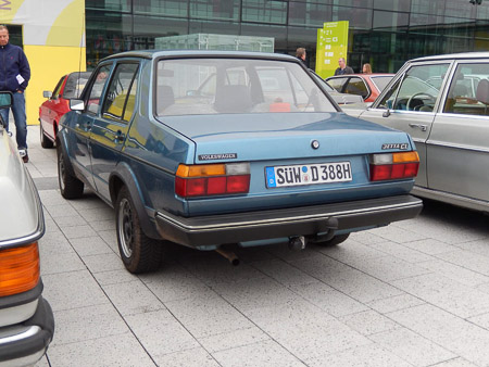 COOLPIX S9500- 1/100 Sek. bei f / 4,2- 90