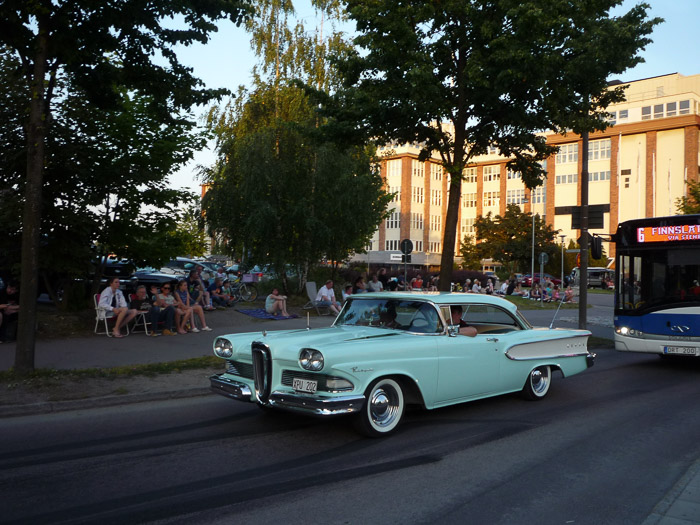 DMC-LZ8- 1/100 Sek. bei f / 4,0- 573