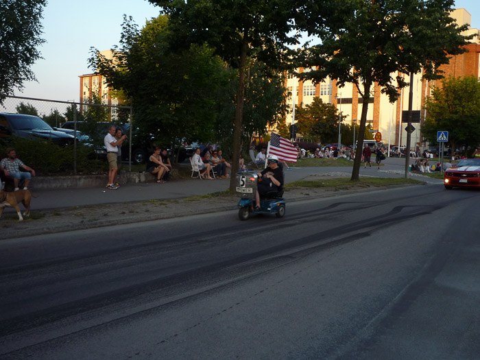 DMC-LZ8- 1/100 Sek. bei f / 4,0- 573