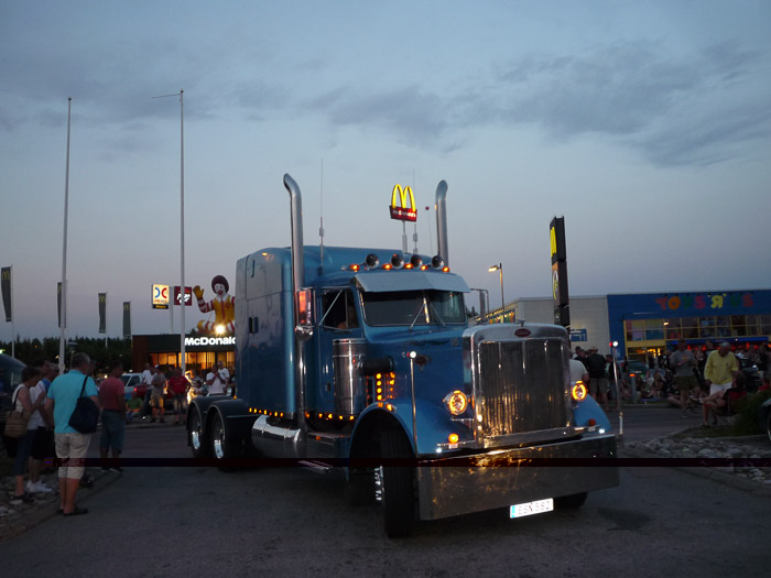 DMC-LZ8- 1/30 Sek. bei f / 3,3- 573