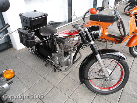 DSC-W510- 1/40 Sek. bei f / 2,8- 410
