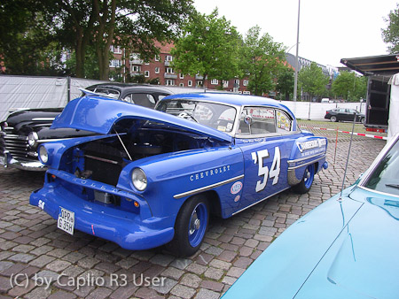 Caplio R3- 1/190 Sek. bei f / 3,3- 228