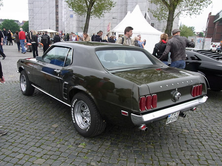 CX2- 1/90 Sek. bei f / 3,7- 228