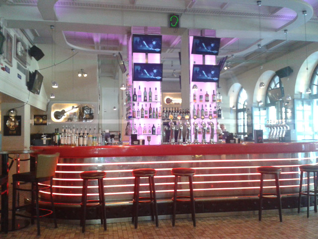 GT-I8190- 1/11 Sek. bei f / 2,6- 130